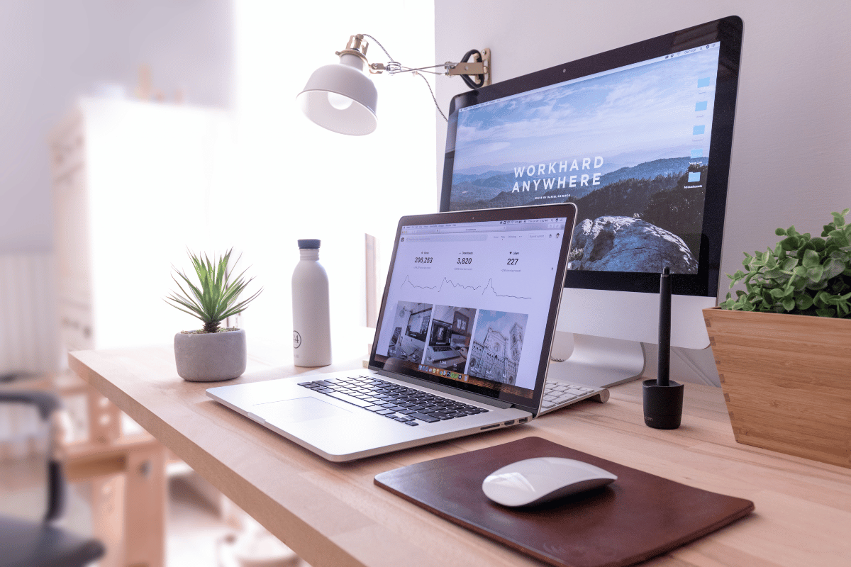 35 Work from Home Desk Ideas for Comfort and Personality