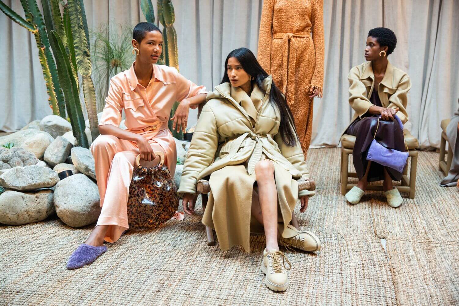 10 Brands like Cuyana With Timeless &amp; Luxurious Designs You'll Love