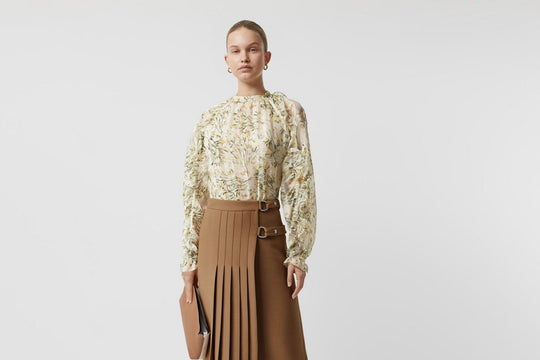 These 17 Burberry Shirts Prove That Beauty Is In The Details