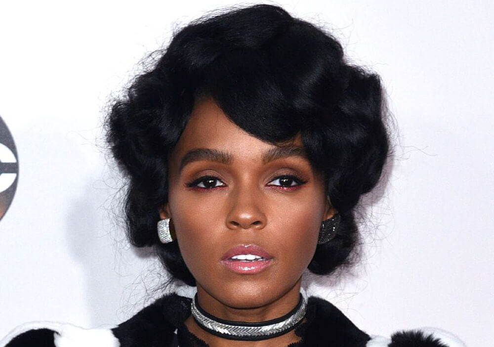 How to Style Side Swept Bangs Like 30 of the Chicest Celebrities