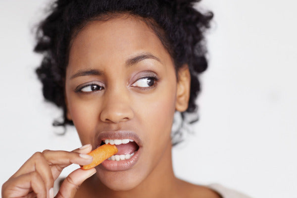 I Tried to Eat A Meal Without ANY Distractions. Here's What Happened.