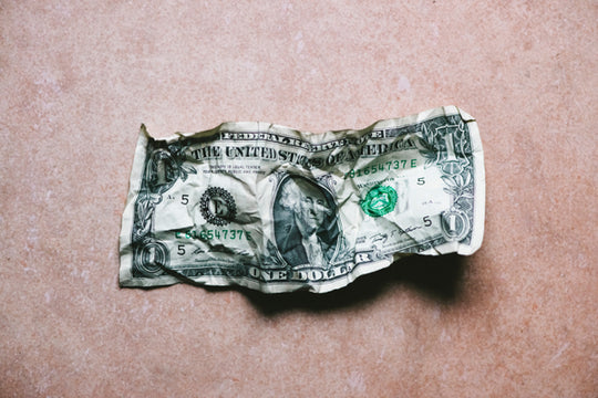 Here's The Proper Etiquette For Paying Someone Back