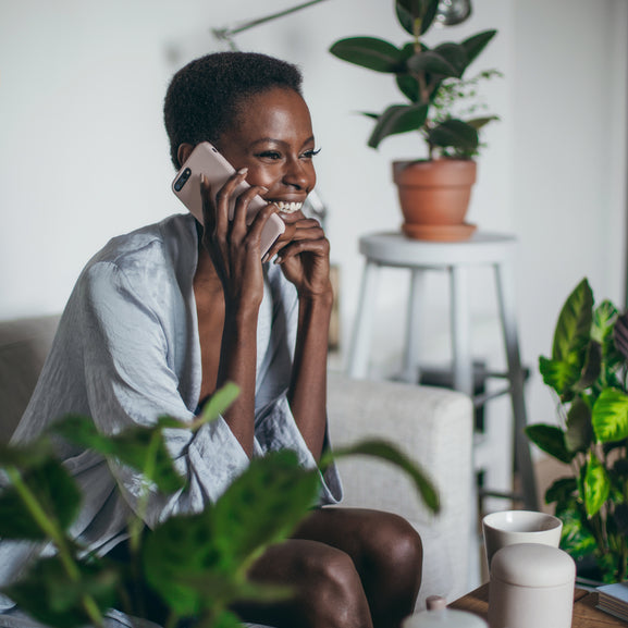 Confession: I Like to Harass Phone Scammers While Watching Netflix