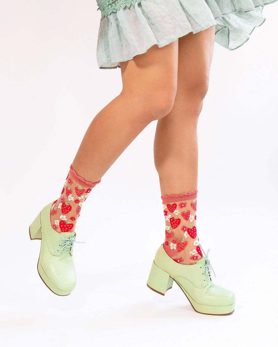 Strawberry Daisy Ruffle Sheer Crew Sock: Size I: Fits US W5.5-9.5