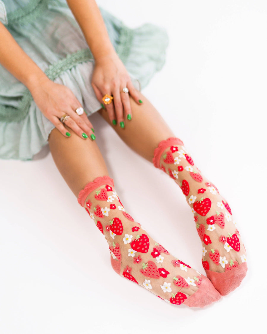 Strawberry Daisy Ruffle Sheer Crew Sock: Size I: Fits US W5.5-9.5